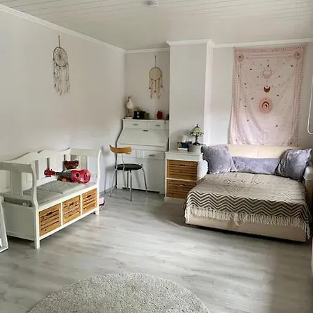 Sonniges Kuschelhaus Frankfurt Lägenhet *